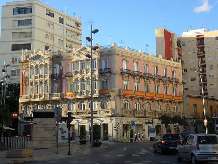 800px-Edificio_Rull_Purchena