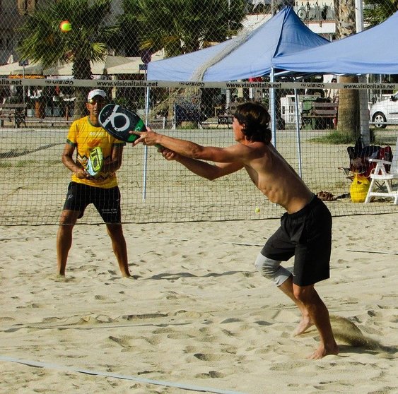 beach-tennis-1725415_960_720